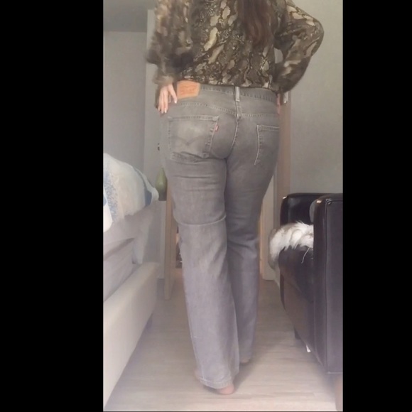569 Loose Straight Fit Levi’s Jeans - Picture 3 of 5